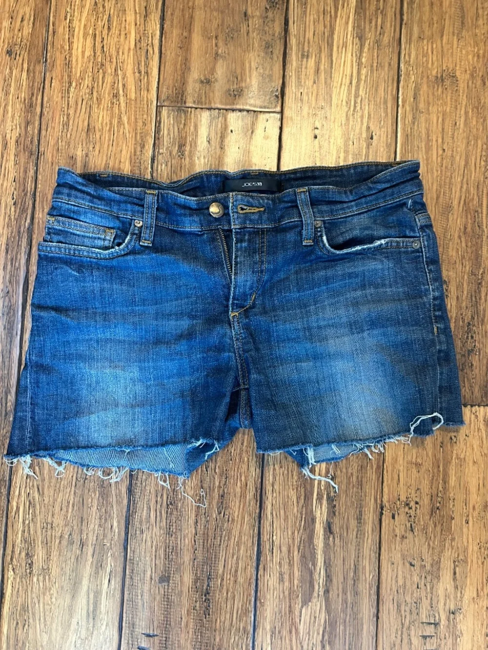 AG ex boyfriend roll up shorts size 26 small Bundle with Joes and Hudson short - Picture 4 of 9